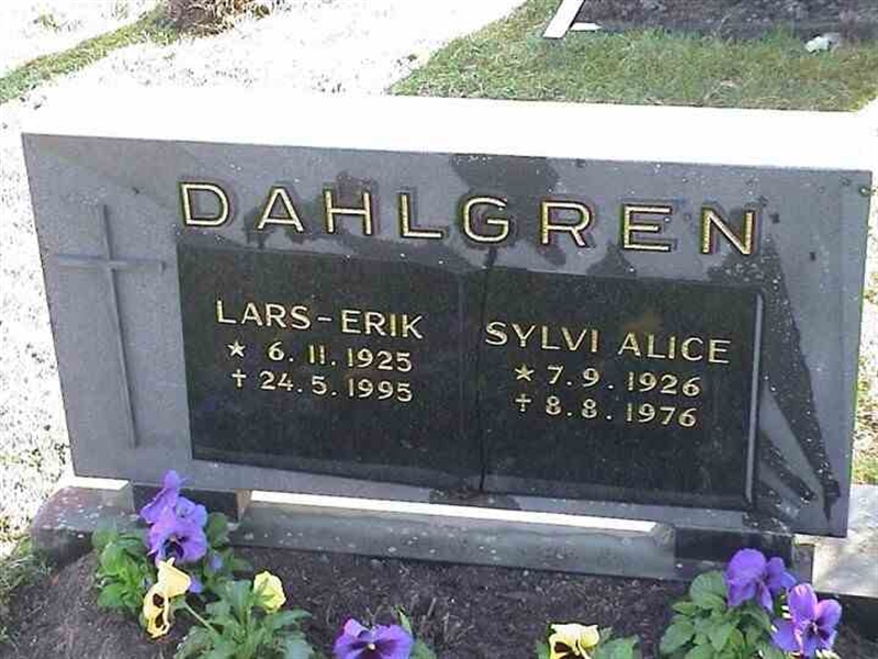 Hautatunnus: 1 GD 14    212-214