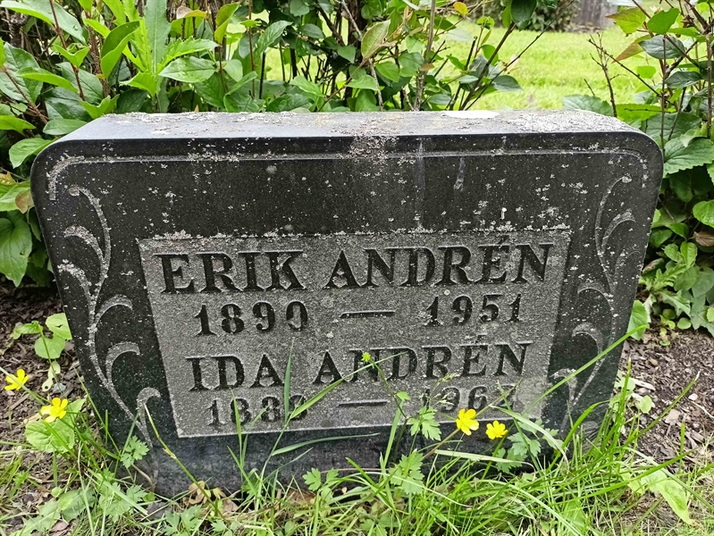 Gravnummer: 1 Ö 19   112V