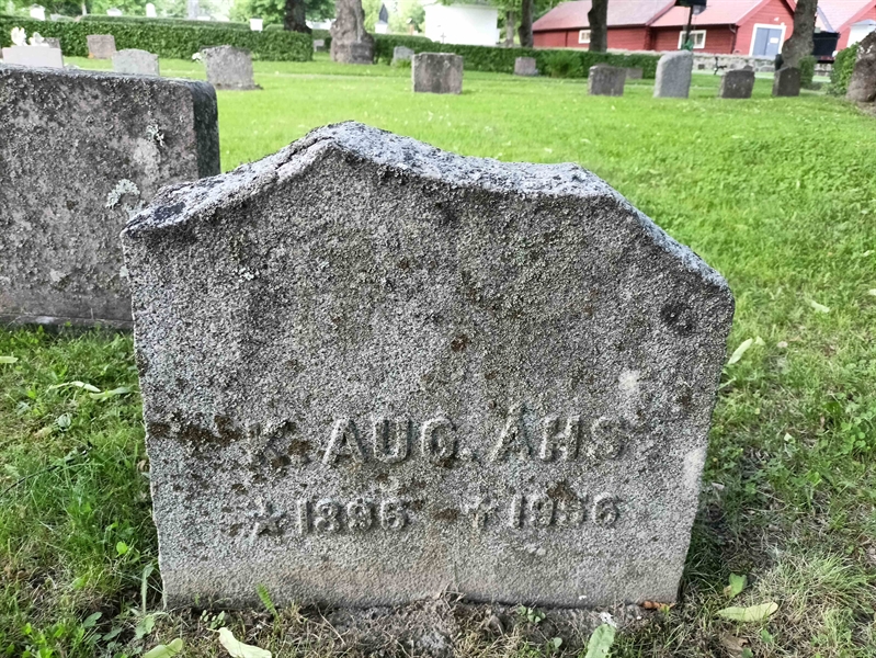 Gravnummer: 1 Ö 38    20V