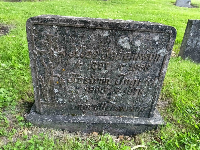 Gravnummer: 1 Ö 38    17V