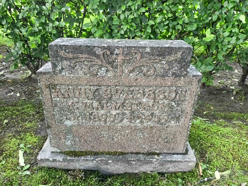 Gravnummer: 1 Ö 38    68V