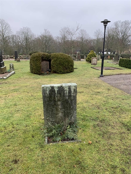 Grave number: SÖ B     8, 9