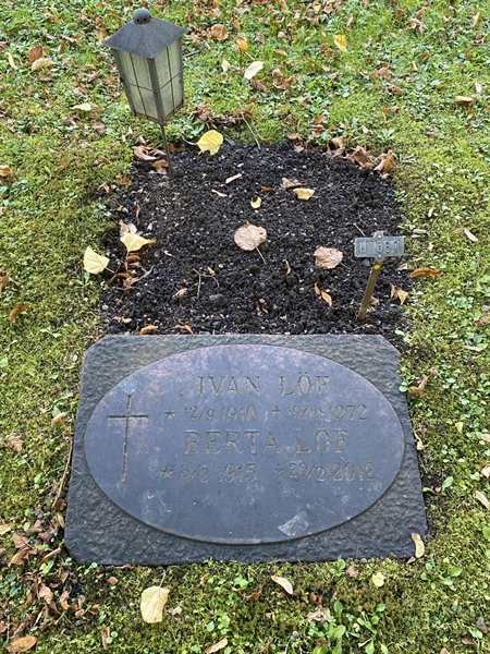 Gravnummer: 1 H   380