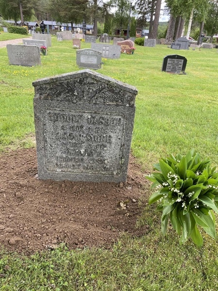 Grave number: 1 GaKy Kv26   225-226