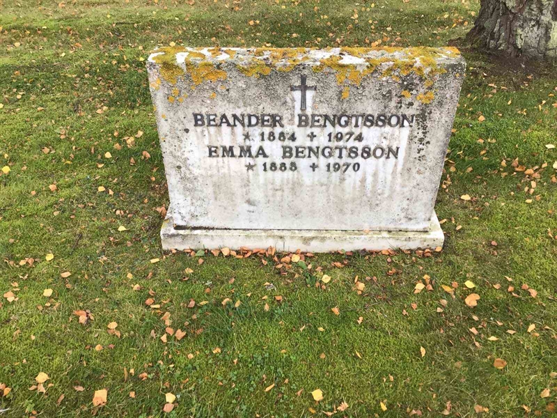 Grave number: 20 F   286-287