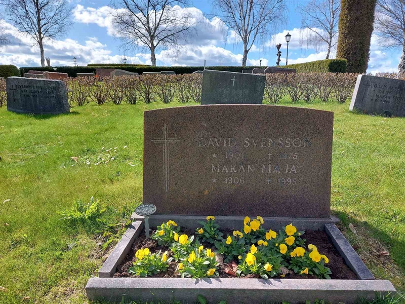 Grave number: HV 29   23, 24