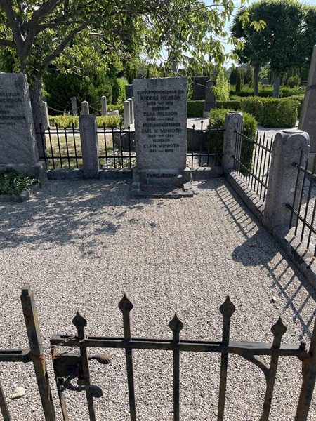 Grave number: NK IV   175