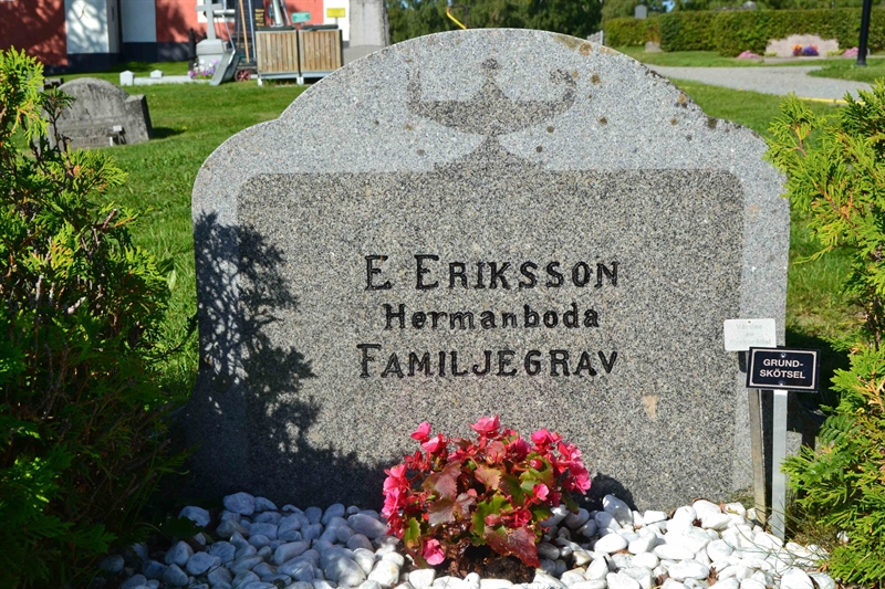 Grave number: 1 F   385