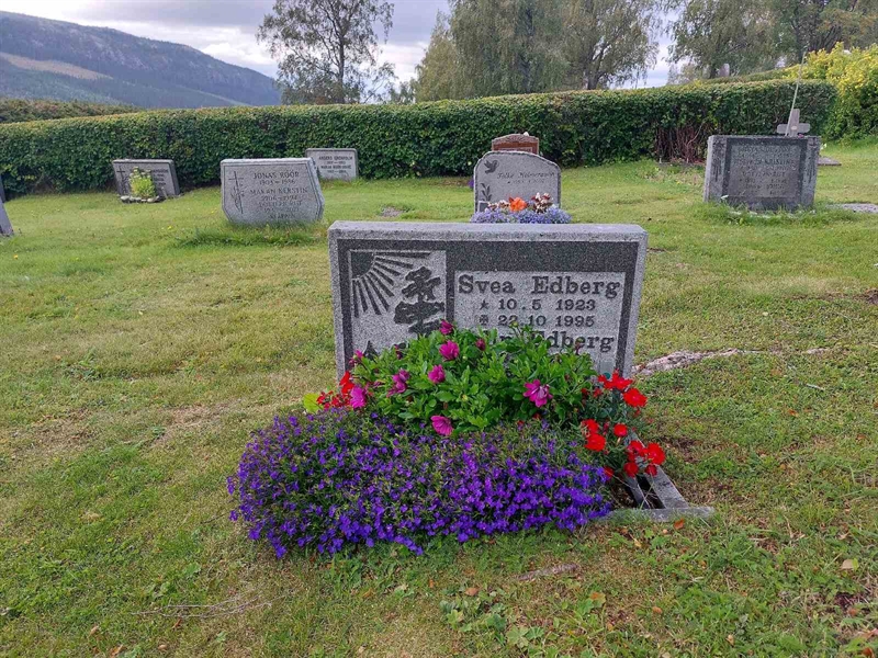Grave number: K K   182, 183