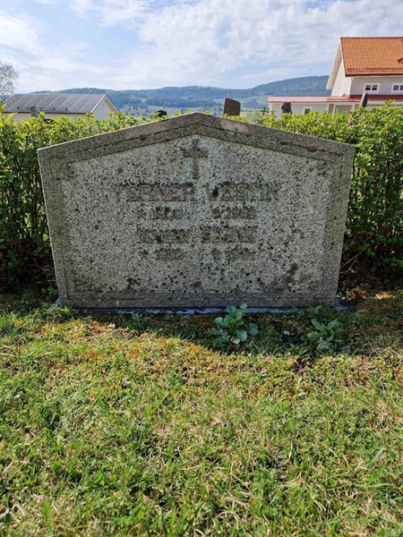 Grave number: 501 03 366-368
