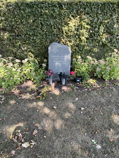Grave number: NK XI    12b