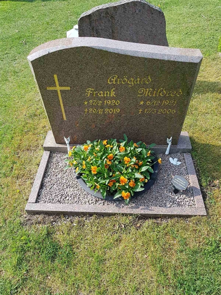 Grave number: 01  4036