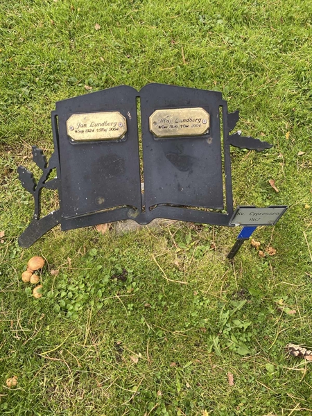 Gravnummer: 2 C   962