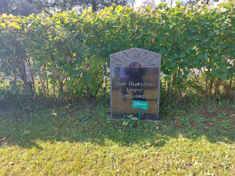 Grave number: K D    42