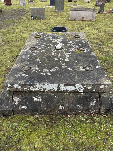 Gravnummer: LE   298