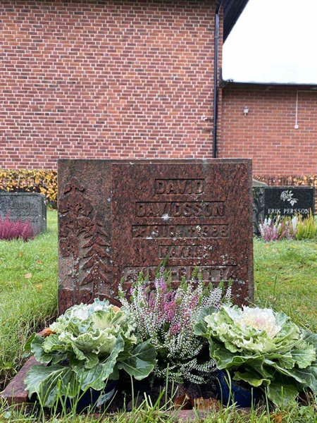 Grave number: 1 24    137