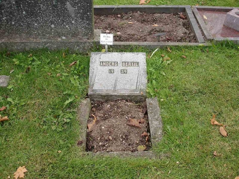 Grave number: FN B    15