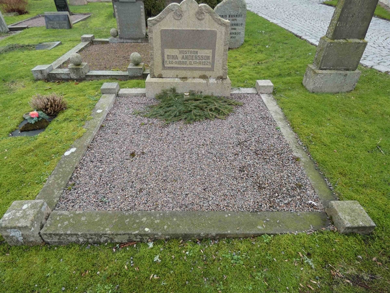 Grave number: BR G   243