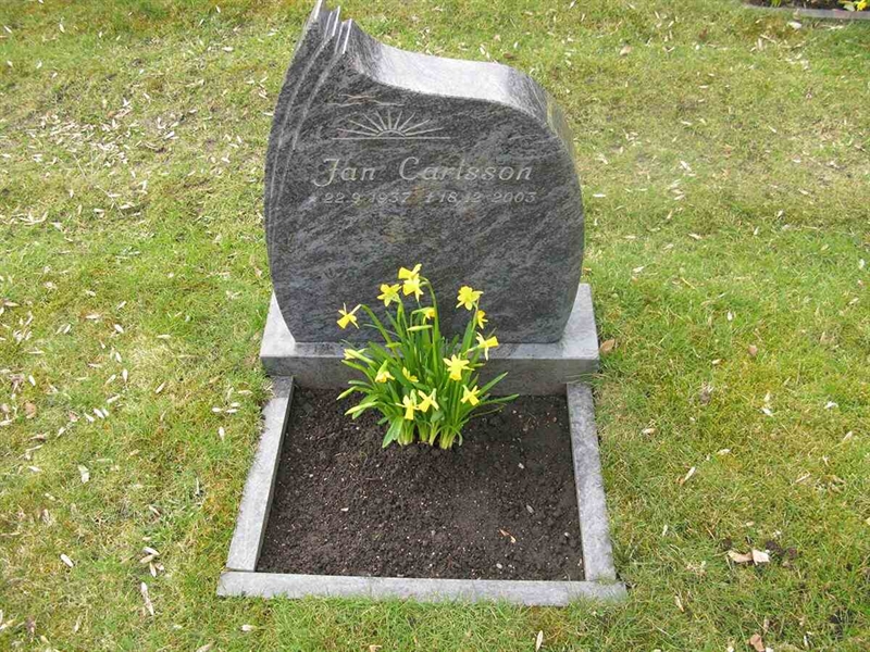 Grave number: SN U8    22