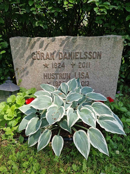 Grave number: 1 KV.4   286-287