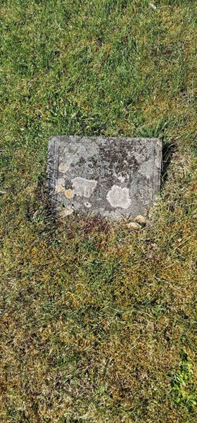 Grave number: F V C   275