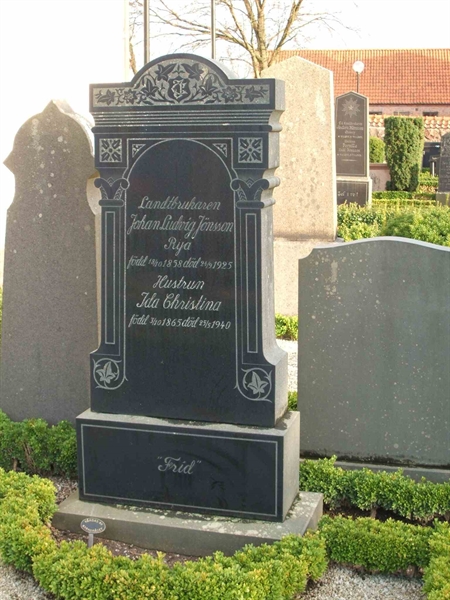 Grave number: KV GAML 05    12