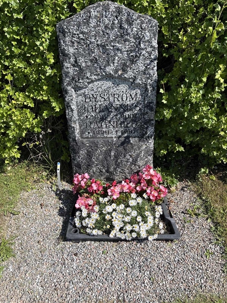 Grave number: 4 G GF   129-130