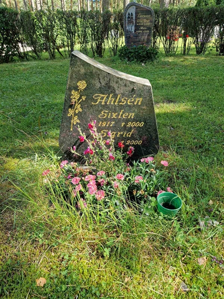Grave number: 1 KV.8   164