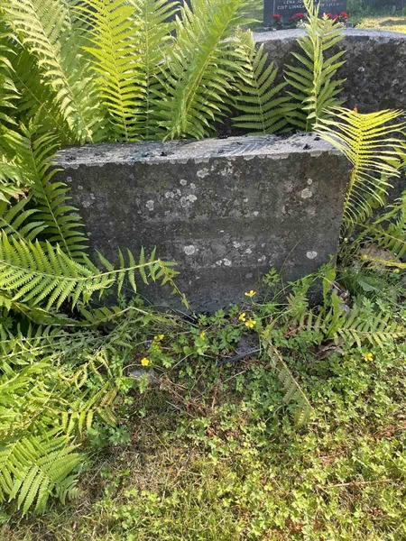 Grave number: N 5 3   420