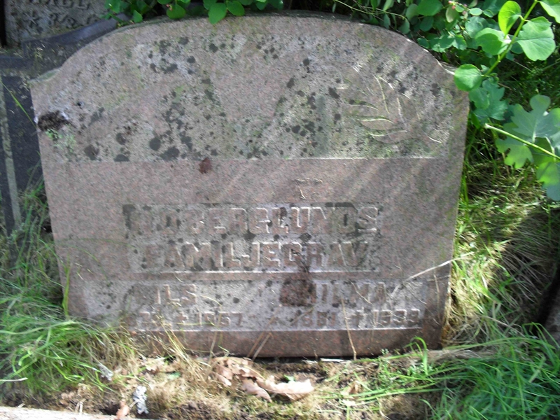 Grave number: 3 GK   121, 122
