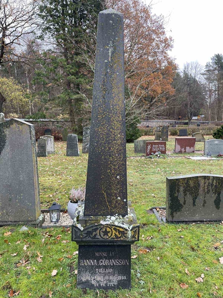 Grave number: VV 2   136, 137