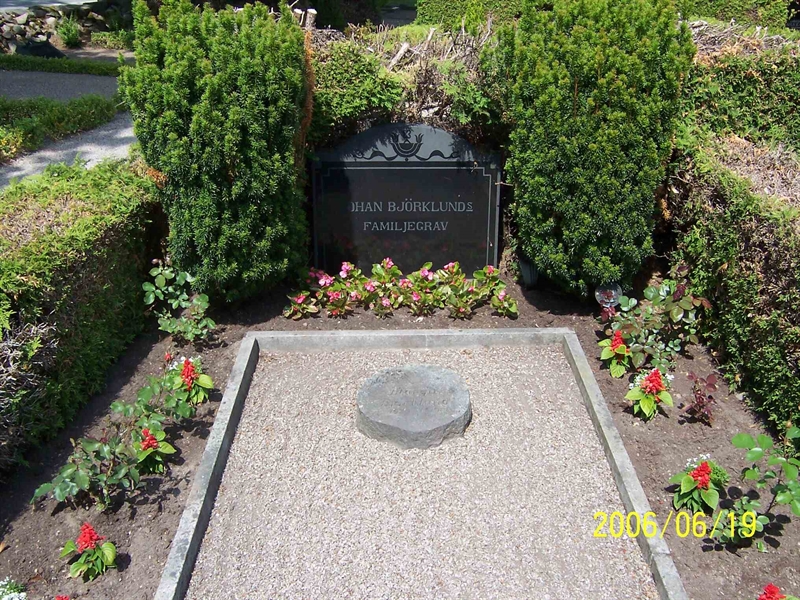 Grave number: 1 1 B    70