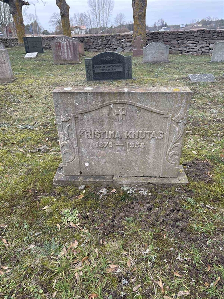 Grave number: LE 408