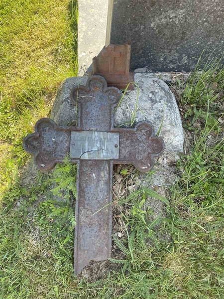 Gravnummer: N 5 3   489