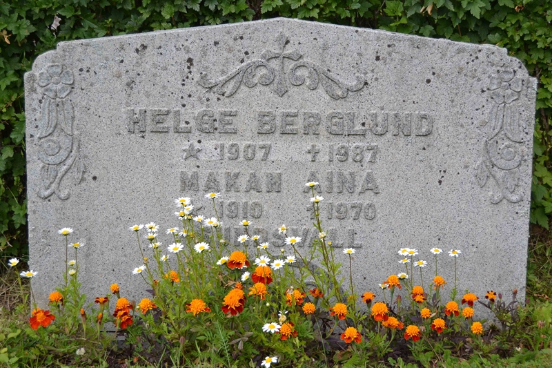 Grave number: 1 F   910