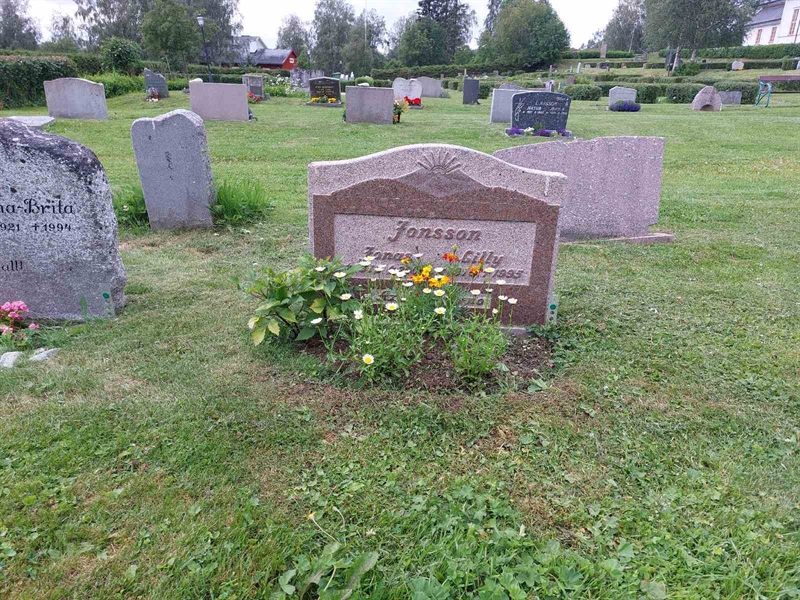 Grave number: FÖ 7    75, 76