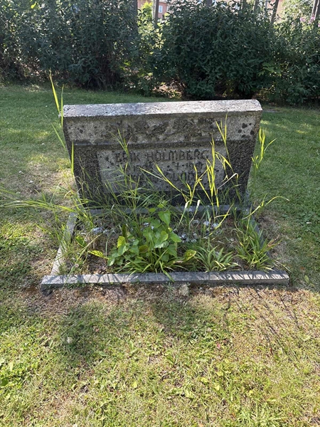 Grave number: 1 A1    61-62