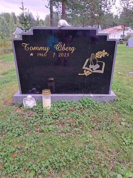 Grave number: 2 Q  2754