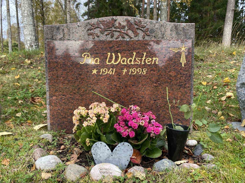 Grave number: 1 23    U44