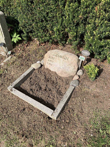 Grave number: BRO 2U A    30B