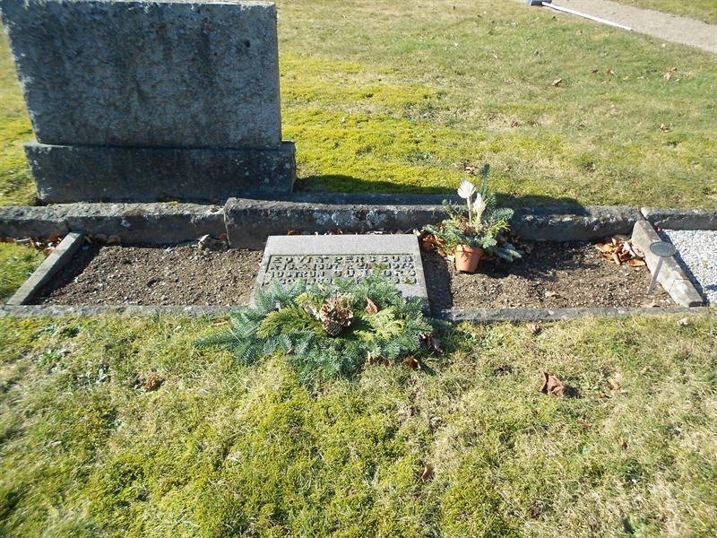 Grave number: NÅ G6    28, 29