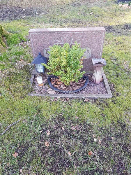 Grave number: 01  3021