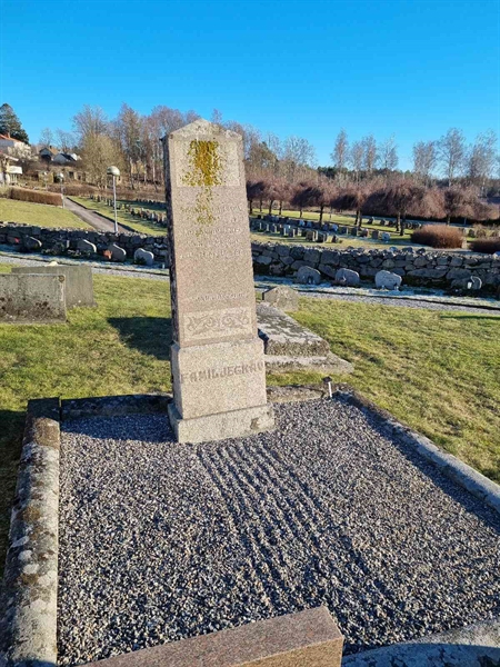 Grave number: TG 005 0732, 0733
