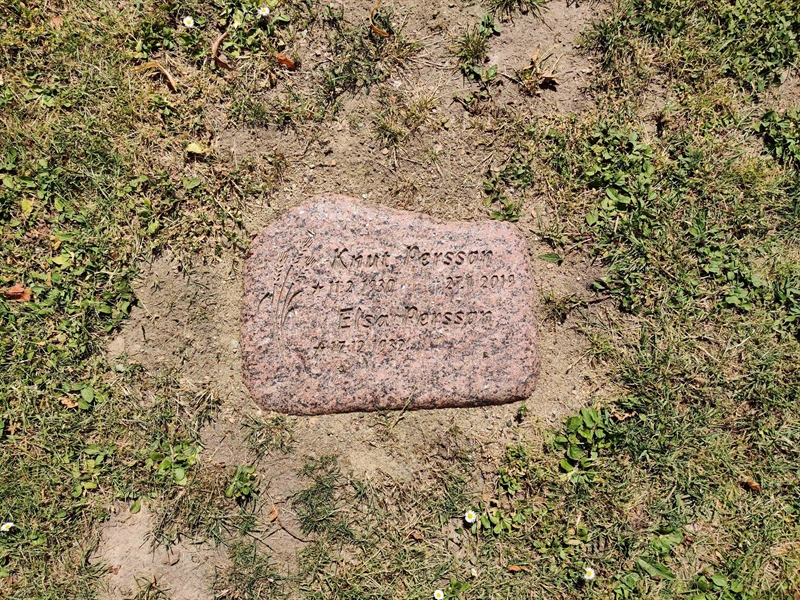 Grave number: 1 4 AGP   129