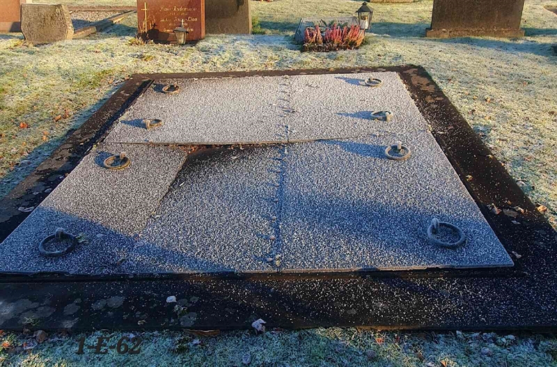 Hautatunnus: 1 E    62