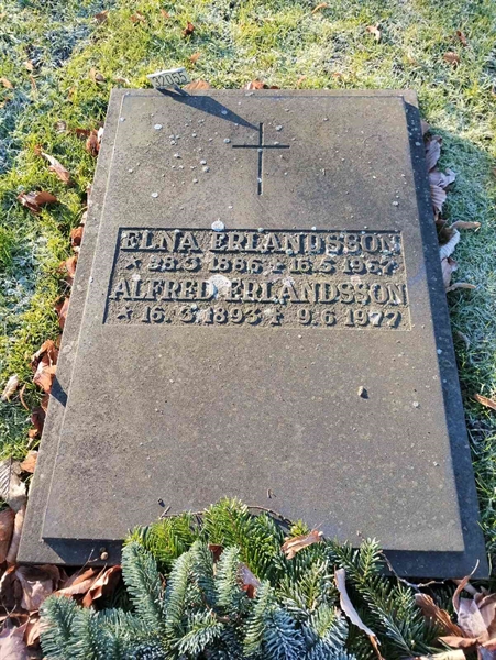 Grave number: Ö 32i    43, 44