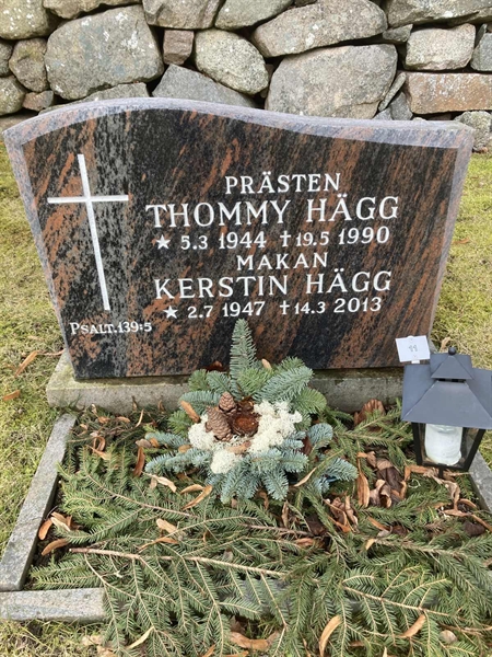 Grave number: Ö GK R    11, 12
