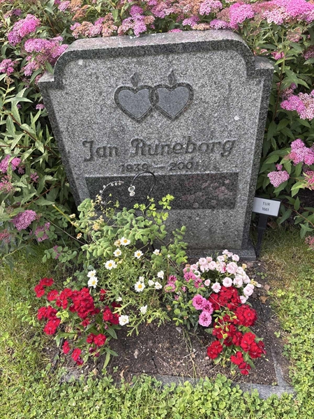 Grave number: TUR  1661