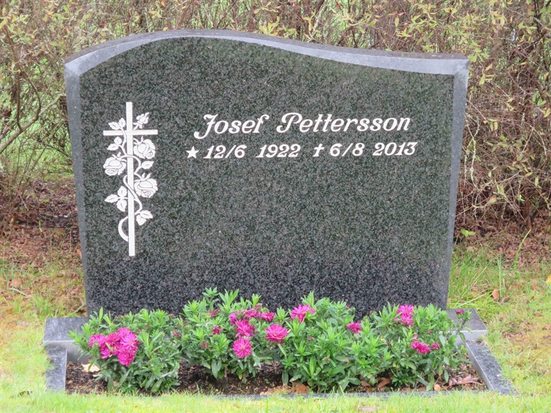 Grave number: HNB III   115