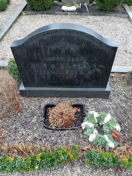 Grave number: SI B   155, 156, 157, 158